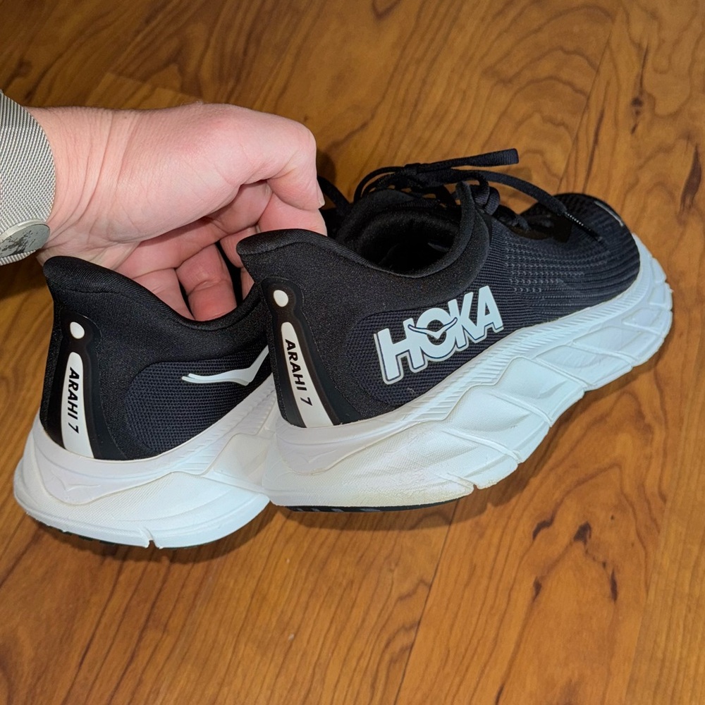 Hoka ARAHI 7 women’s Black Running Shoes size 10b - Picture 5 of 10